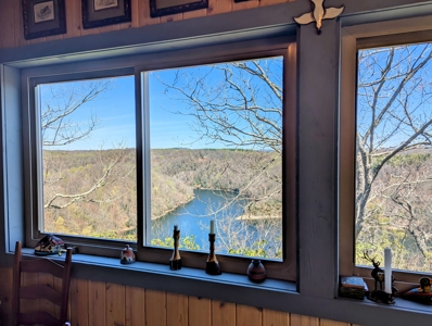 Contemporary Home with Panoramic Dan River and Reservoir Views - image 11