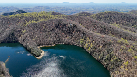 Contemporary Home with Panoramic Dan River and Reservoir Views - image 42