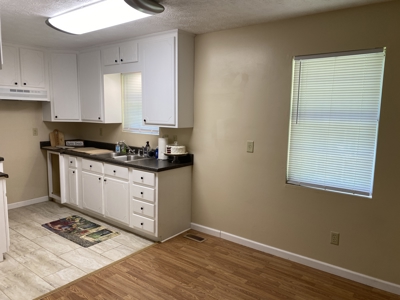 3 Bedroom Home In Town For Sale In Tn, Nice Neighborhood - image 14