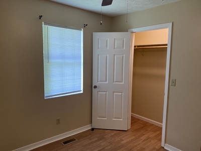 3 Bedroom Home In Town For Sale In Tn, Nice Neighborhood - image 24