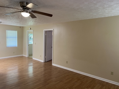 3 Bedroom Home In Town For Sale In Tn, Nice Neighborhood - image 8