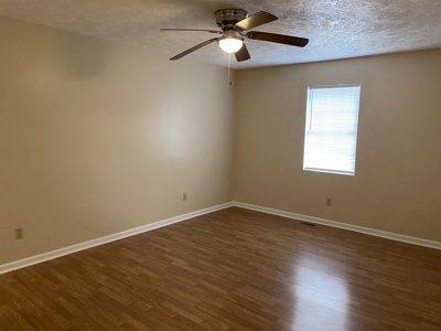 3 Bedroom Home In Town For Sale In Tn, Nice Neighborhood - image 17