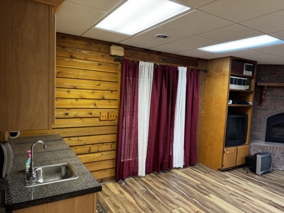 Custom Built Home w/Basement sitting on a Private 12+/- Acre Coun - image 18