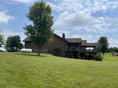 Custom Built Home w/Basement sitting on a Private 12+/- Acre Coun - image 31