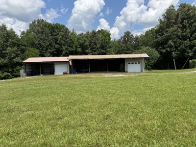 Custom Built Home w/Basement sitting on a Private 12+/- Acre Coun - image 14