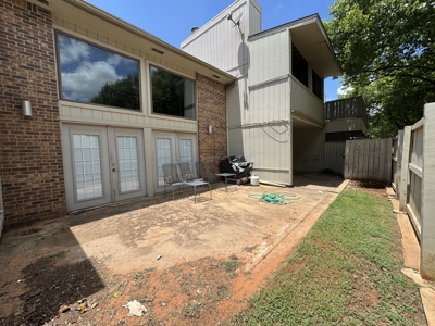 Whispering Creek Condominium for Sale, Clinton, OK - image 4
