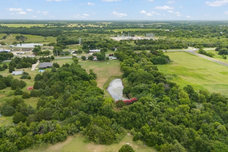 Texas Country Living with Extras - image 30