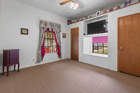 Texas Country Living with Extras - image 18
