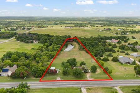 Texas Country Living with Extras - image 1