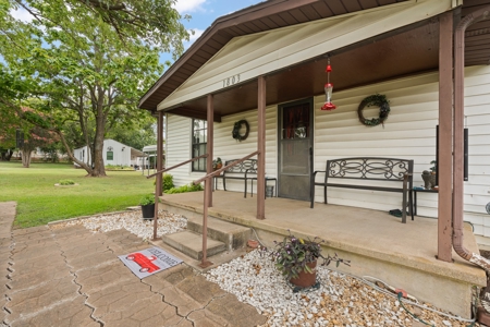 Texas Country Living with Extras - image 31