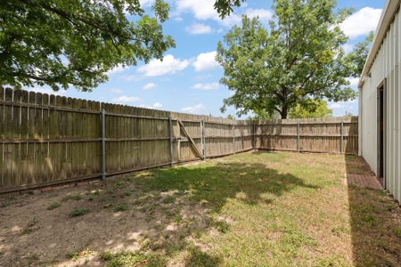 Texas Country Living with Extras - image 22