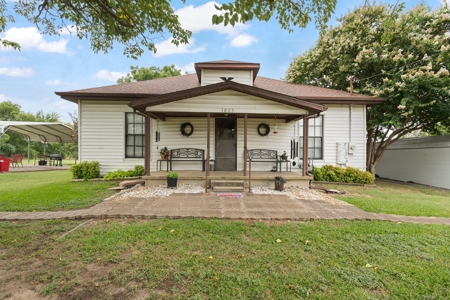 Texas Country Living with Extras - image 28