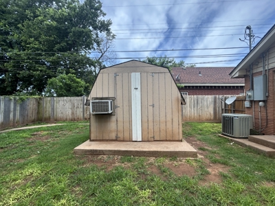 Residential Investment Property for Sale in Clinton, Oklahoma - image 30