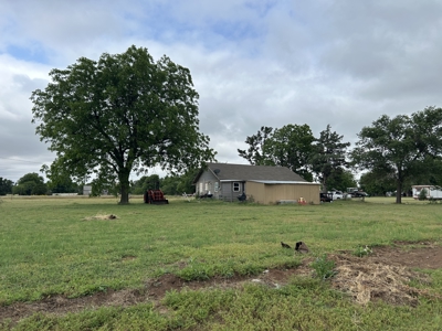 Residential Investment Property For Sale in Mangum, Oklahoma - image 5