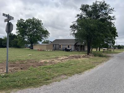 Residential Investment Property For Sale in Mangum, Oklahoma - image 4