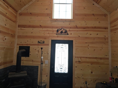 Mountain Cabin with Acreage for Sale in Clayton, Oklahoma - image 7