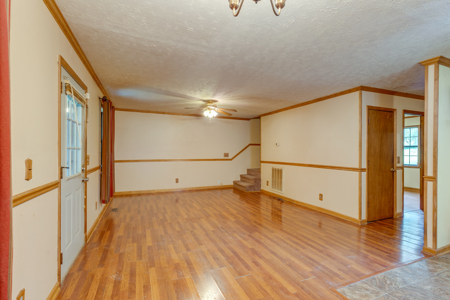 Live Auction in Marshall County Lewisburg TN - image 13