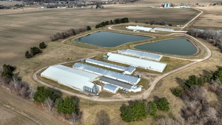 Incredible development opportunity just minutes from Holmen - image 5