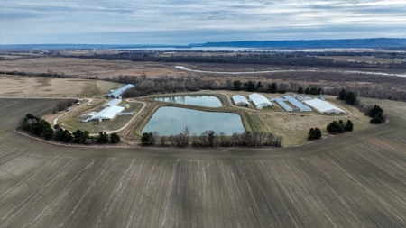 Incredible development opportunity just minutes from Holmen - image 9