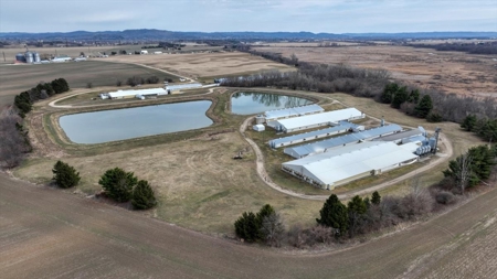 Incredible development opportunity just minutes from Holmen - image 2