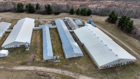 Incredible development opportunity just minutes from Holmen - image 6