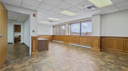 Prime Medical Office Space Connected to Ozarks Healthcare for sal - image 5