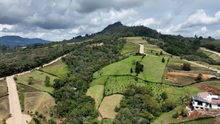 Live the Country Luxury in Llanogrande Hills - Lot of 2100 m2 - image 5