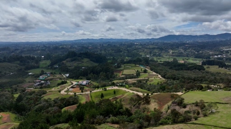 Live the Country Luxury in Llanogrande Hills - Lot of 2100 m2 - image 7