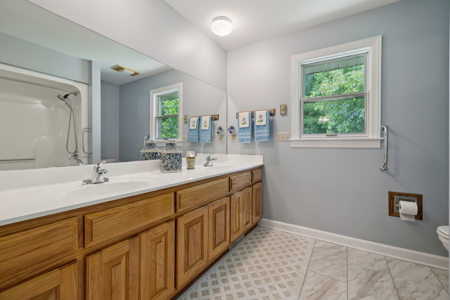 Middle TN Waterfront Legacy Estate - Private Beaches & Live Creek - image 15