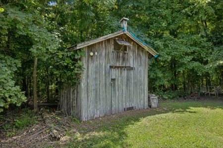 Middle TN Waterfront Legacy Estate - Private Beaches & Live Creek - image 37