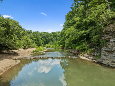 Middle TN Waterfront Legacy Estate - Private Beaches & Live Creek - image 45