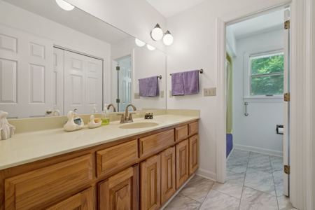 Middle TN Waterfront Legacy Estate - Private Beaches & Live Creek - image 21