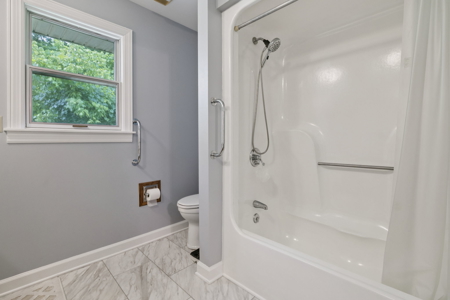 Middle TN Waterfront Legacy Estate - Private Beaches & Live Creek - image 16