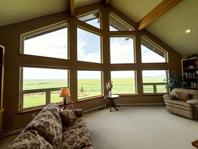 Peaceful Country Living 4 Miles from Lewistown – Post & Beam Home - image 8