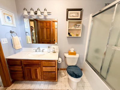Peaceful Country Living 4 Miles from Lewistown – Post & Beam Home - image 37