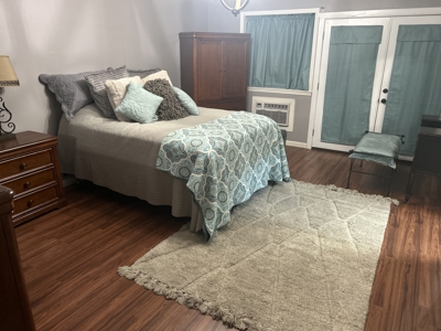 Weekend Retreat or Retirement Home Deluxe! - image 15