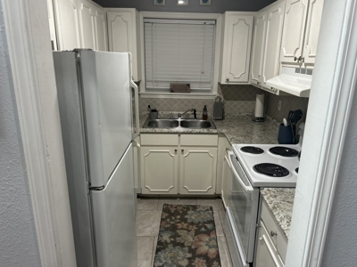 Weekend Retreat or Retirement Home Deluxe! - image 12