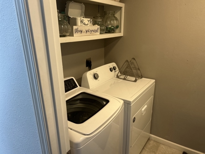 Weekend Retreat or Retirement Home Deluxe! - image 7