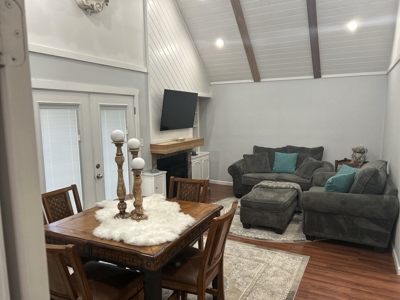 Weekend Retreat or Retirement Home Deluxe! - image 9