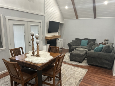 Weekend Retreat or Retirement Home Deluxe! - image 11