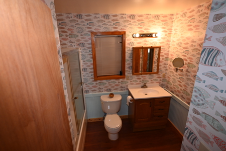 Cabin by Tennessee River Located in Lobelville Tn - image 33