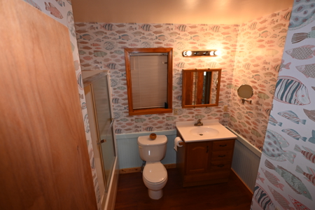 Cabin by Tennessee River Located in Lobelville Tn - image 32