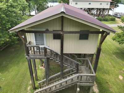 Cabin by Tennessee River Located in Lobelville Tn - image 4