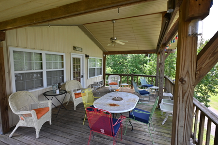 Cabin by Tennessee River Located in Lobelville Tn - image 13