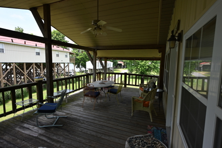 Cabin by Tennessee River Located in Lobelville Tn - image 14