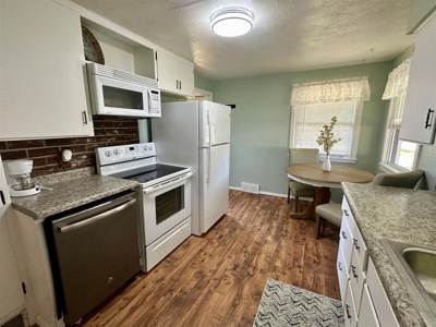 Home in the City of New London, WI For Sale - image 11