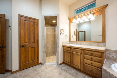 Custom-Built Home for Sale in Sonoma Ranch - Las Cruces, NM - image 25