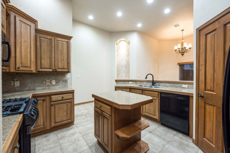 Custom-Built Home for Sale in Sonoma Ranch - Las Cruces, NM - image 14