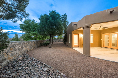 Custom-Built Home for Sale in Sonoma Ranch - Las Cruces, NM - image 42