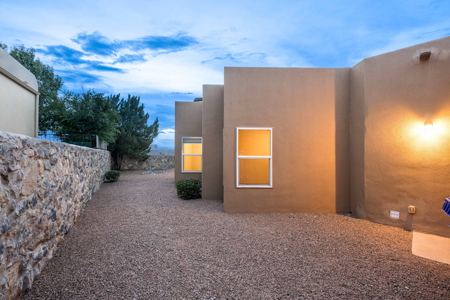 Custom-Built Home for Sale in Sonoma Ranch - Las Cruces, NM - image 41